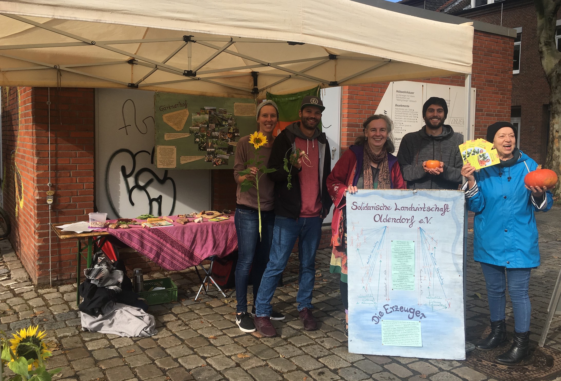 Infostand auf dem Bio-Markt